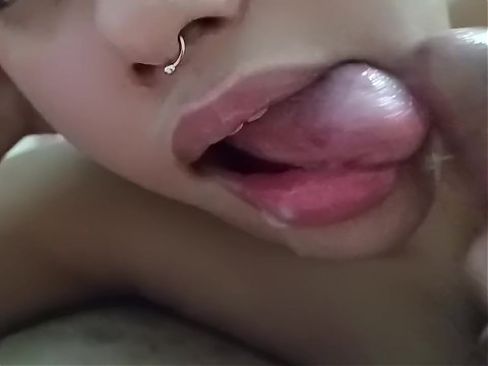 creampie on the bitchs face while I was watching porn, she started watching,i cum🍆🥛🥛🤤🥛😋🥛🥛🫦